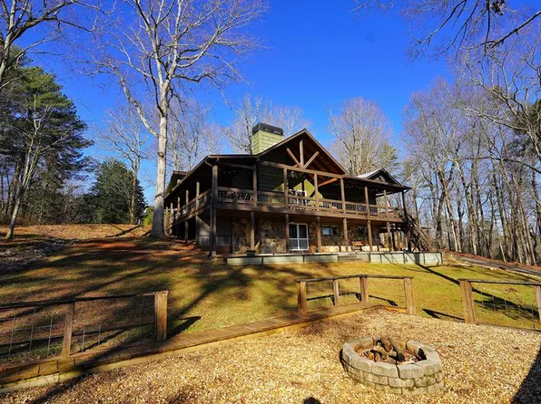 279 Penland St, Ellijay, GA 30540