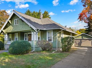 6 Library Ln, Gales Ferry, CT 06335