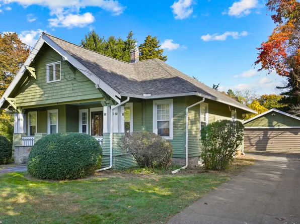 6 Library Lane, Ledyard, CT 06335