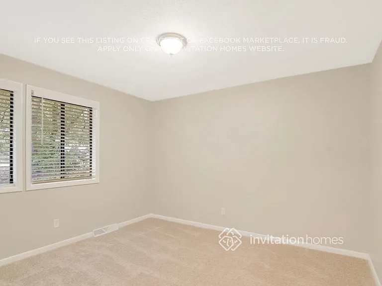 7812 Haymarket Ln — Photo 15