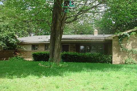 1st image of 1520 Shankin Dr
