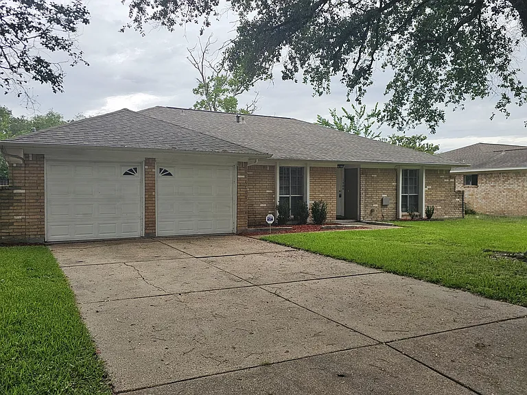 1404 Cactus St — Photo 1