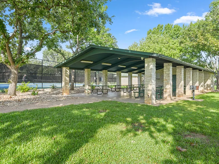 17841 Park Valley Dr — Photo 28