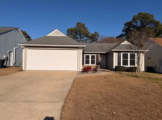 608 Barbour Rd, Morehead City, NC 28557
