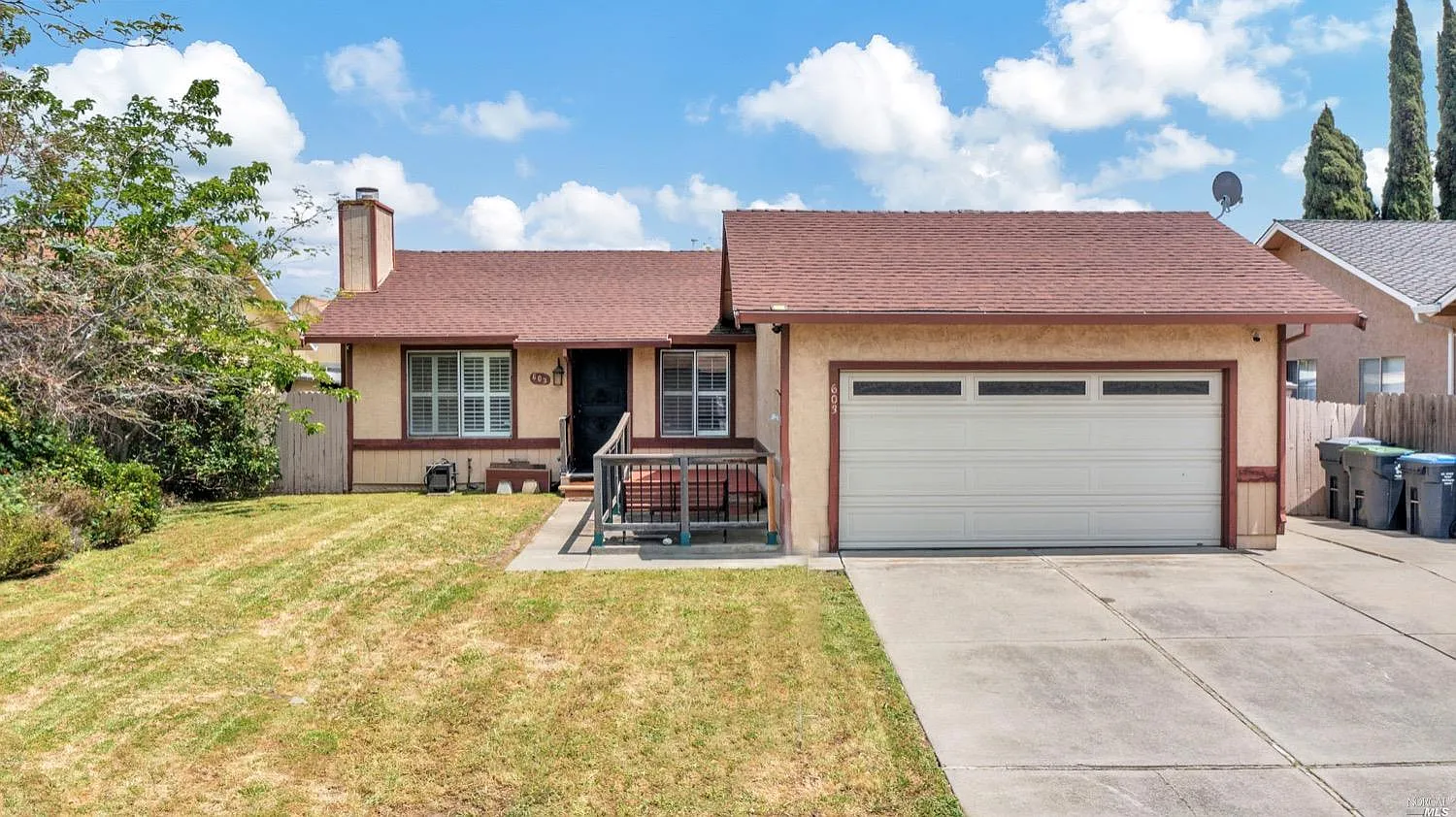 603 Crested Drive photo 1