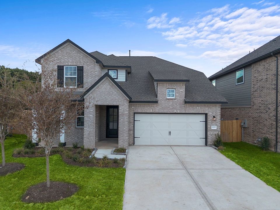 Welcome home to 6206 Waterman Lake Lane located in the community of Katy Lakes and zoned to Katy ISD