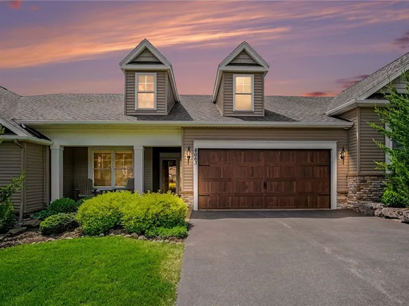4063 Saint James Pkwy, Canandaigua, NY 14424