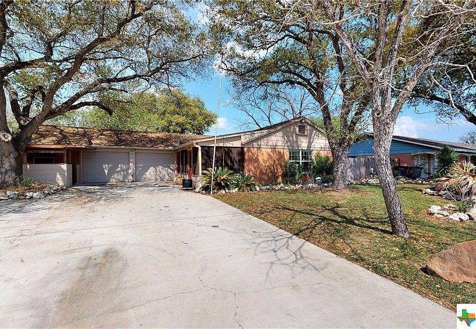 2106 E Loma Vista Ave, Victoria, TX 77901 Zillow