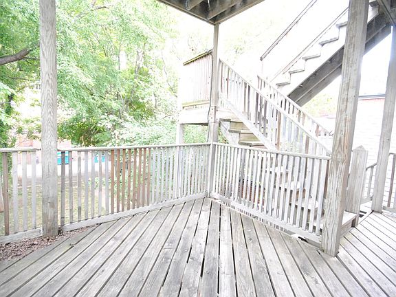 3rd image of 810 Russell Blvd #B