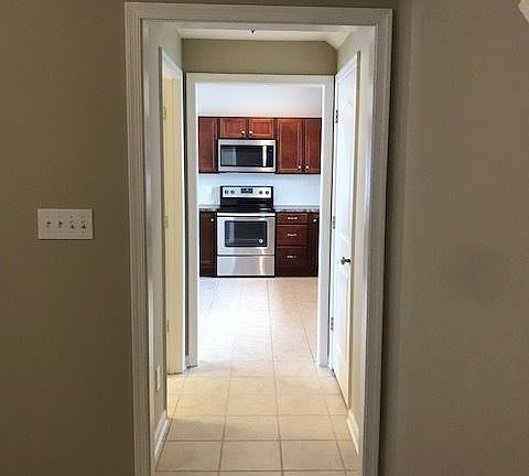 5th image of 238B Capital St
