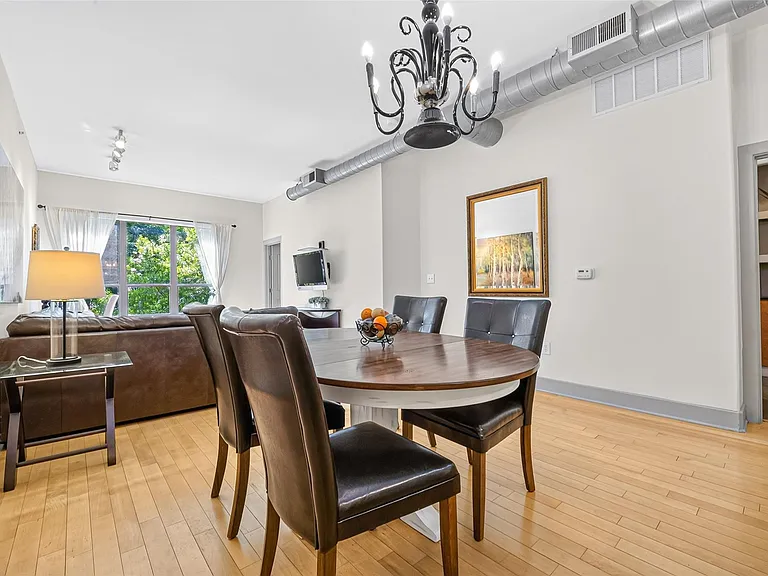 1901 Post Oak Blvd #3210 — Photo 5