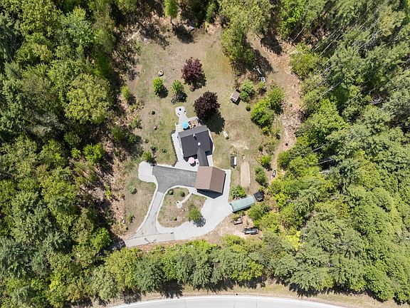 4th image of 49 Moss Road