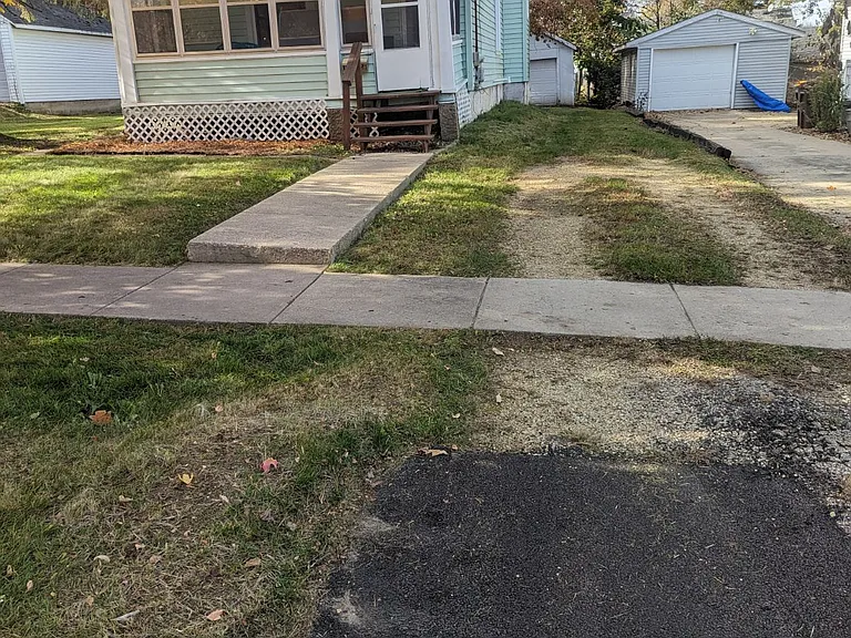 1624 S Highland Ave — Photo 4