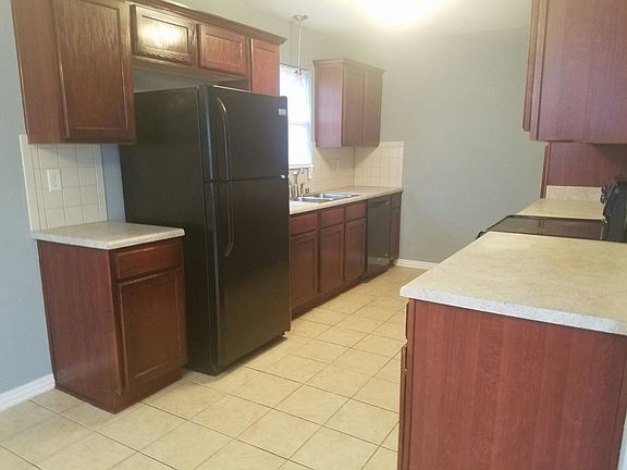 5th image of 3901 SW Moline Ave