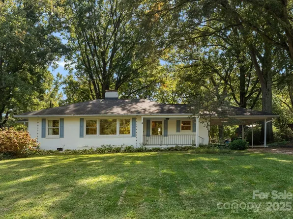 624 Allister Dr, Charlotte, NC 28227