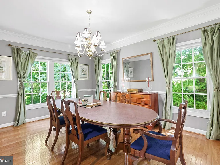 5767 Bush Hill Dr — Photo 10