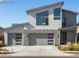 8400 N Hargrave St, Camas, WA 98607