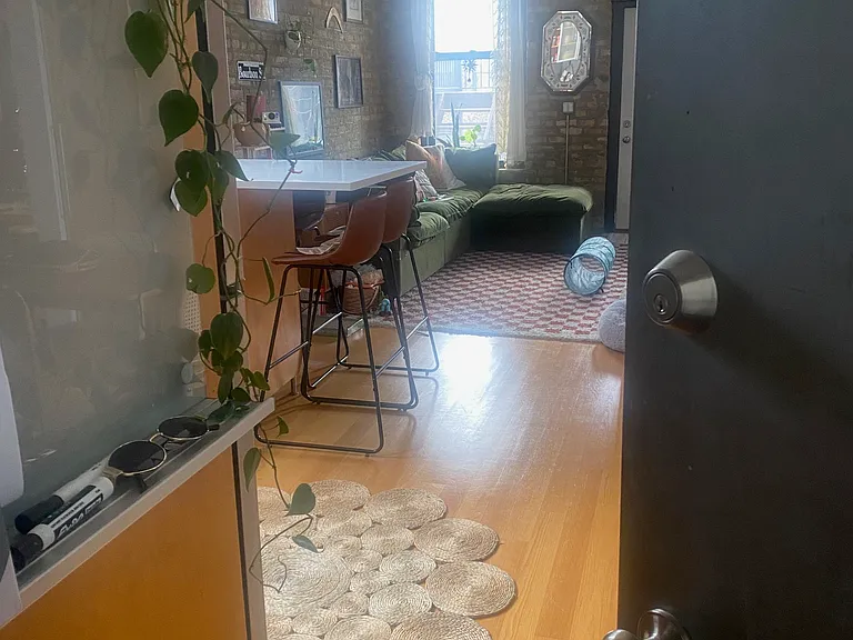 1151 W Erie St #3R — Photo 20