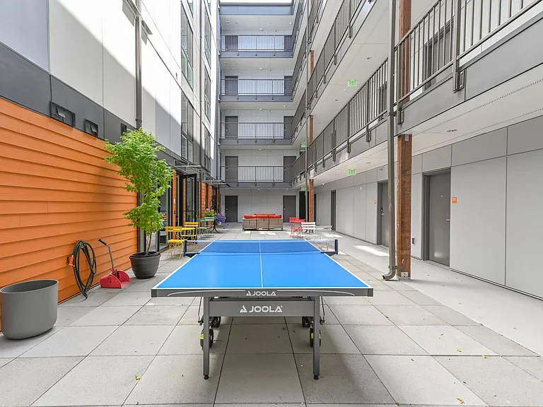 Divine Court Apartments — Photo 23