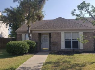 2412 Country Hollow Ln, Garland, TX 75040