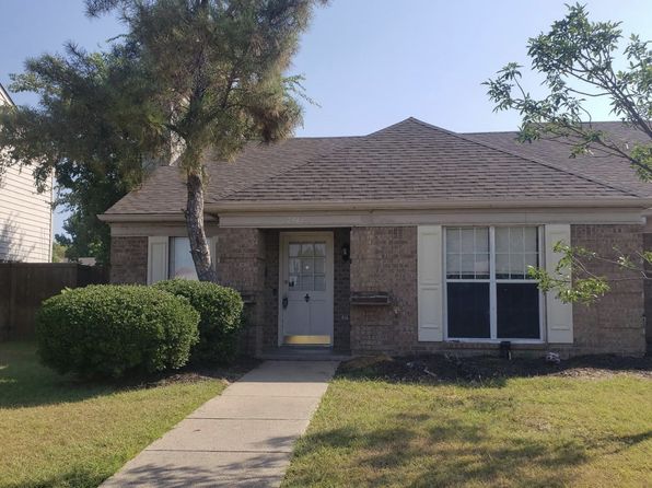 2412 Country Hollow Ln