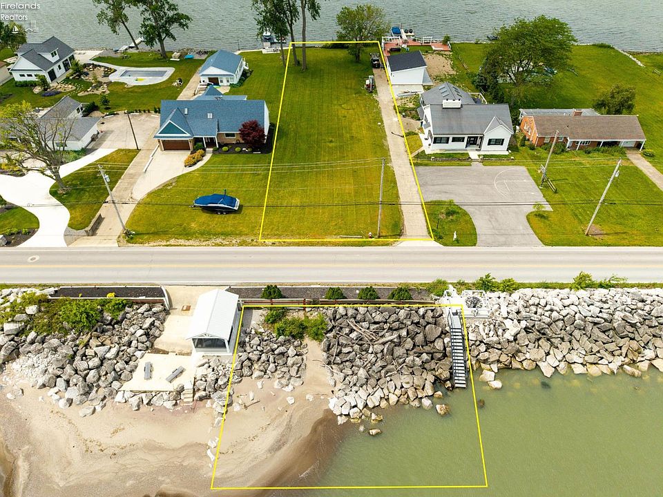 1st image of 517 Cedar Point Rd