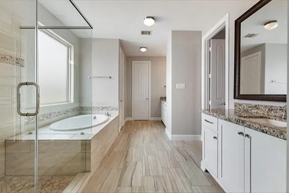 805 W 23rd St #B — Photo 13
