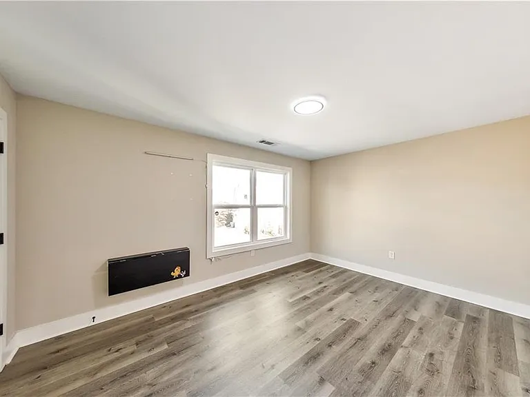 336 Nobleman Way — Photo 28