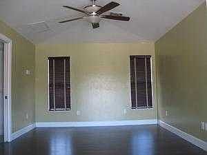 2nd image of 923 SE 16th St
