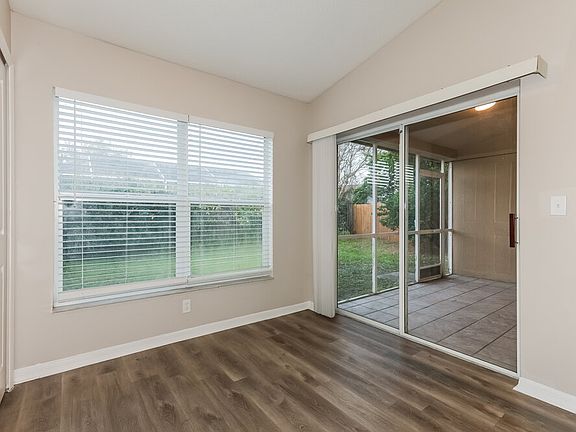 5th image of 9919 Stockbridge Dr