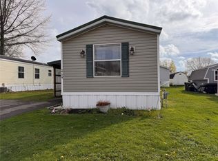 2724 Green Acre Dr, Erie, PA