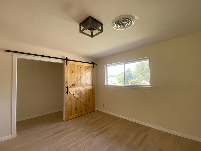 6817 Miranda Dr — Photo 14