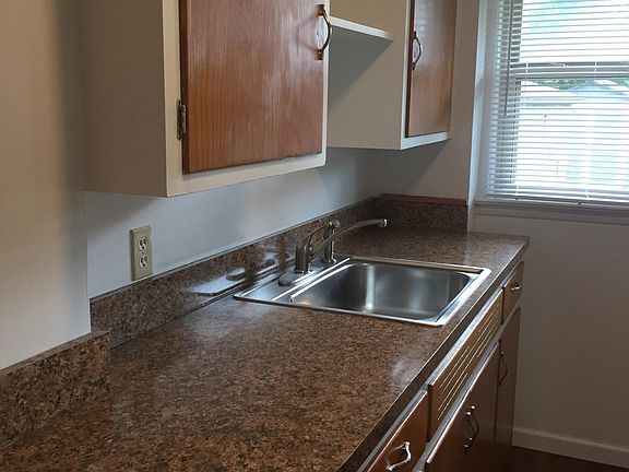 3rd image of 4155 Indianola Ave