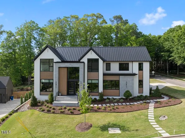 4139 Rockingham Dr, Raleigh, NC 27609