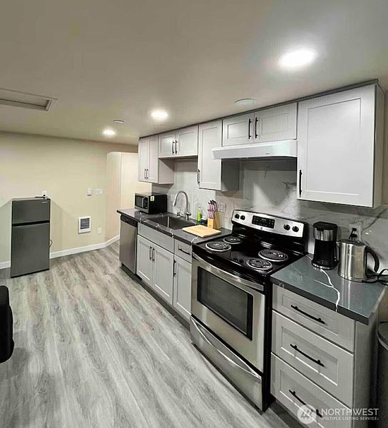 4th image of 4618 S 150th Street