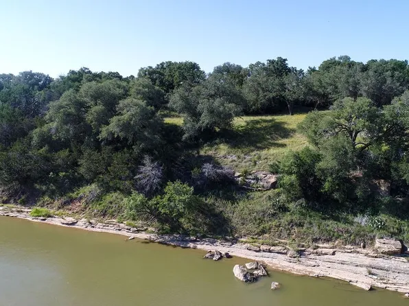 15 Water Wood Loop, Mineral Wells, TX 76067