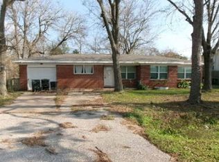 6623 Texas St, Hitchcock, TX 77563