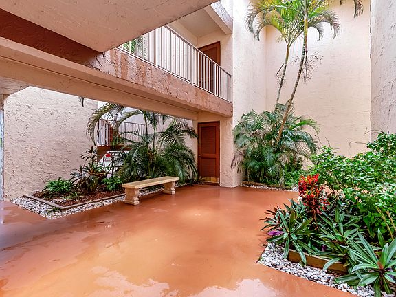 5th image of 700 SE 6th Avenue #303