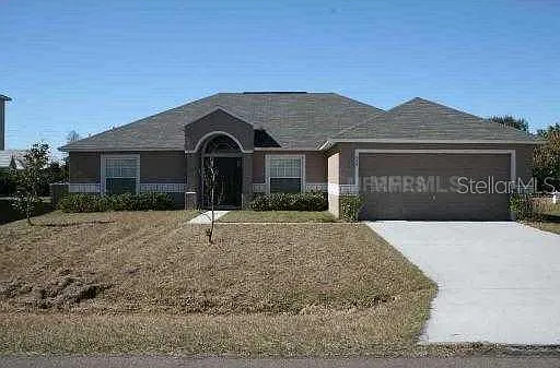 606 Tamarin Ln