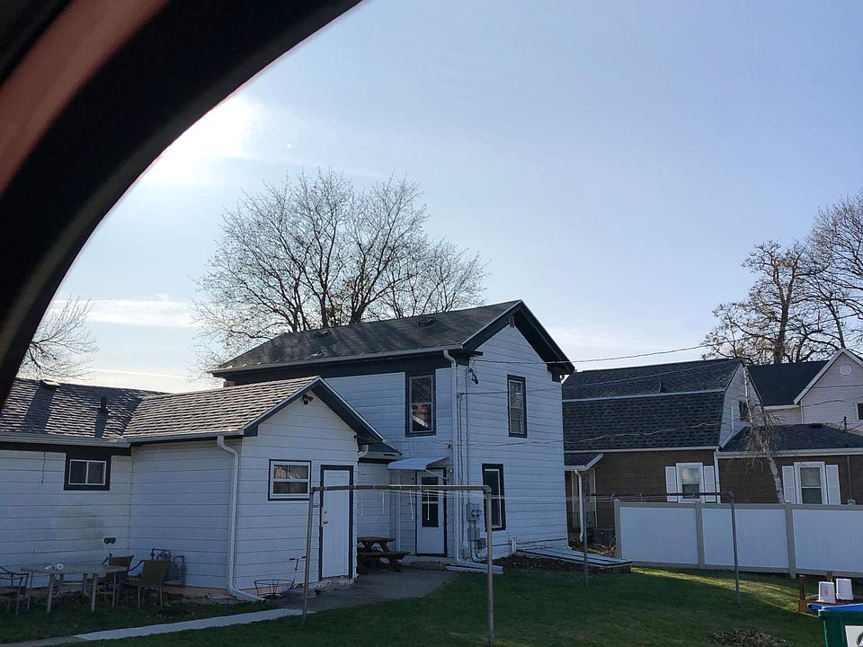 2nd image of 464 Scott St