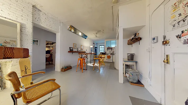 Rented by Bond New York | media 3