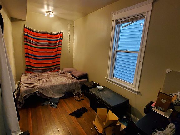 5th image of 2839 N Hamlin Ave #2