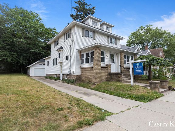 2nd image of 246 Diamond Ave SE
