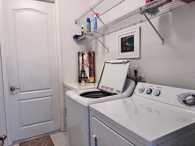 219 Venetia Ave — Photo 13