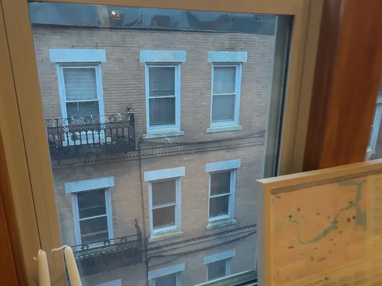 5 Margaret St #4 — Photo 10