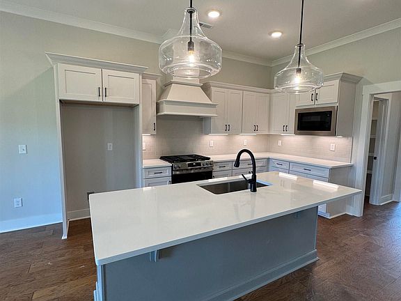 5th image of 23329 Rhett Dr