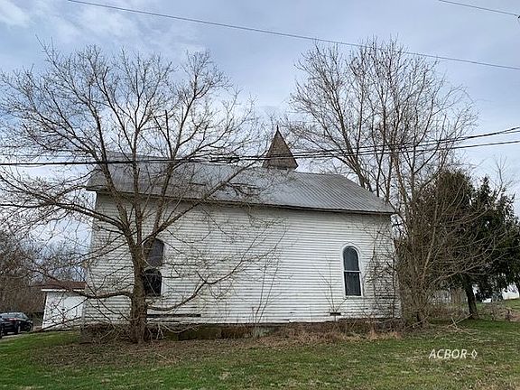 3rd image of 19600 Church St
