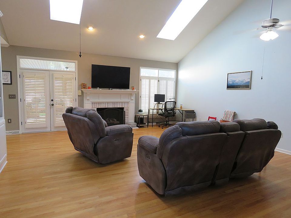 212 Fairfax Rd, Easley, SC 29642 Zillow