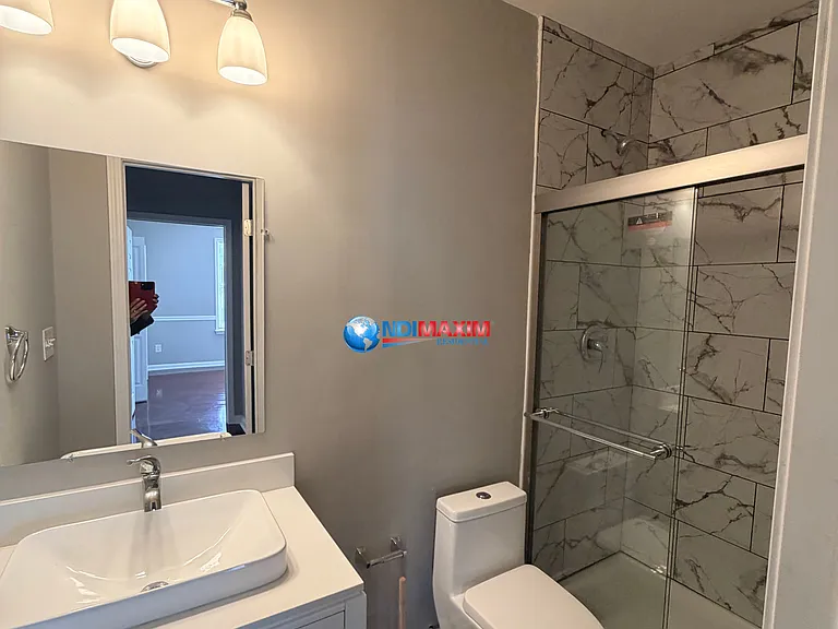 147 N Main St #B — Photo 7