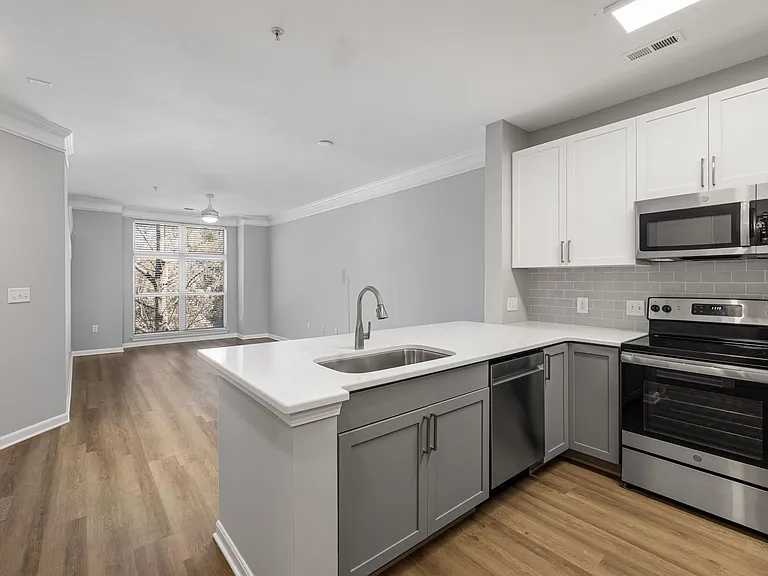 Oberlin Court Apartments — Photo 29
